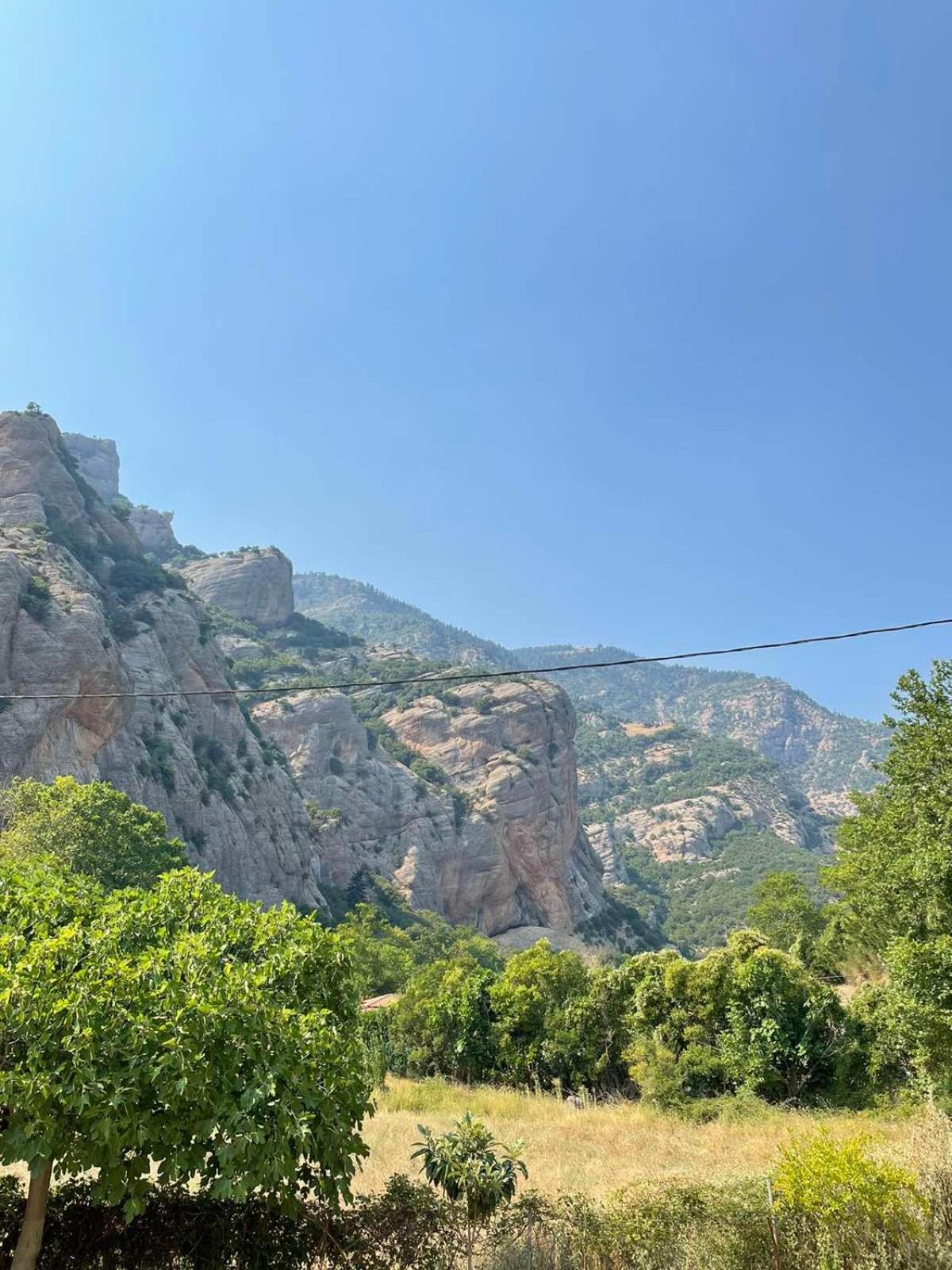 Michel Studios Kalavryta Luaran gambar