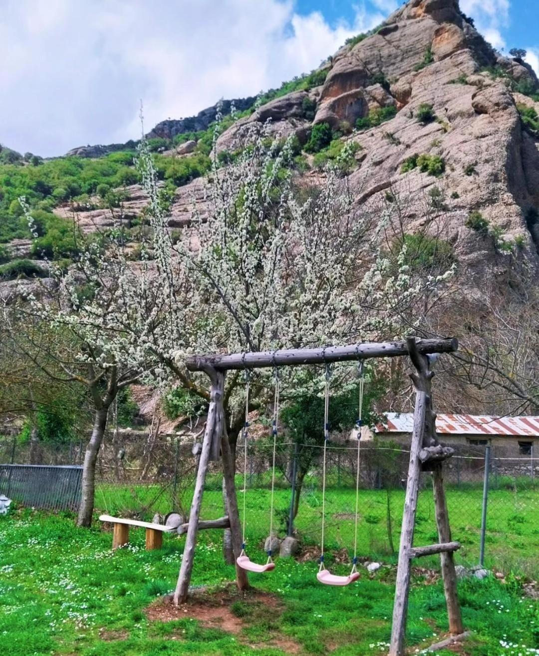 Michel Studios Kalavryta Luaran gambar